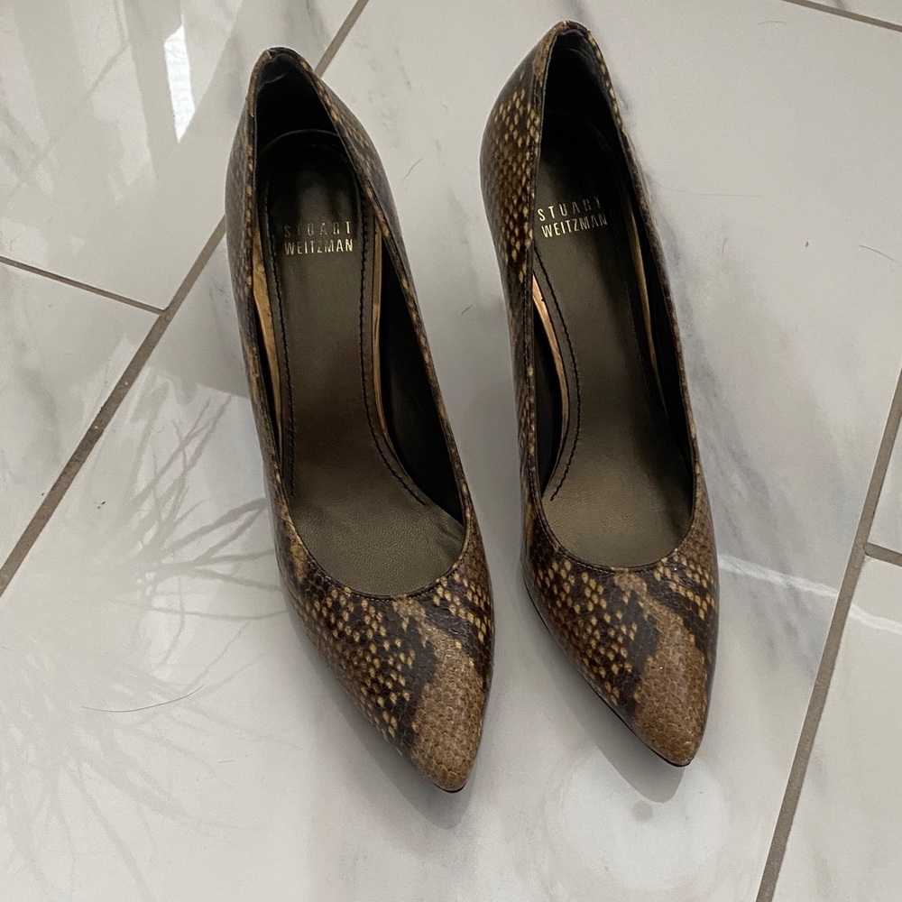 Stuart Weitzman Tan Snakeskin Heels